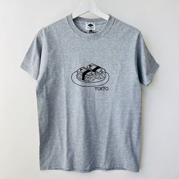 ❤️ Ken Kagami Japanese Unisex gray T-shirt , Musubi prints , Size S - Picture 1 of 5